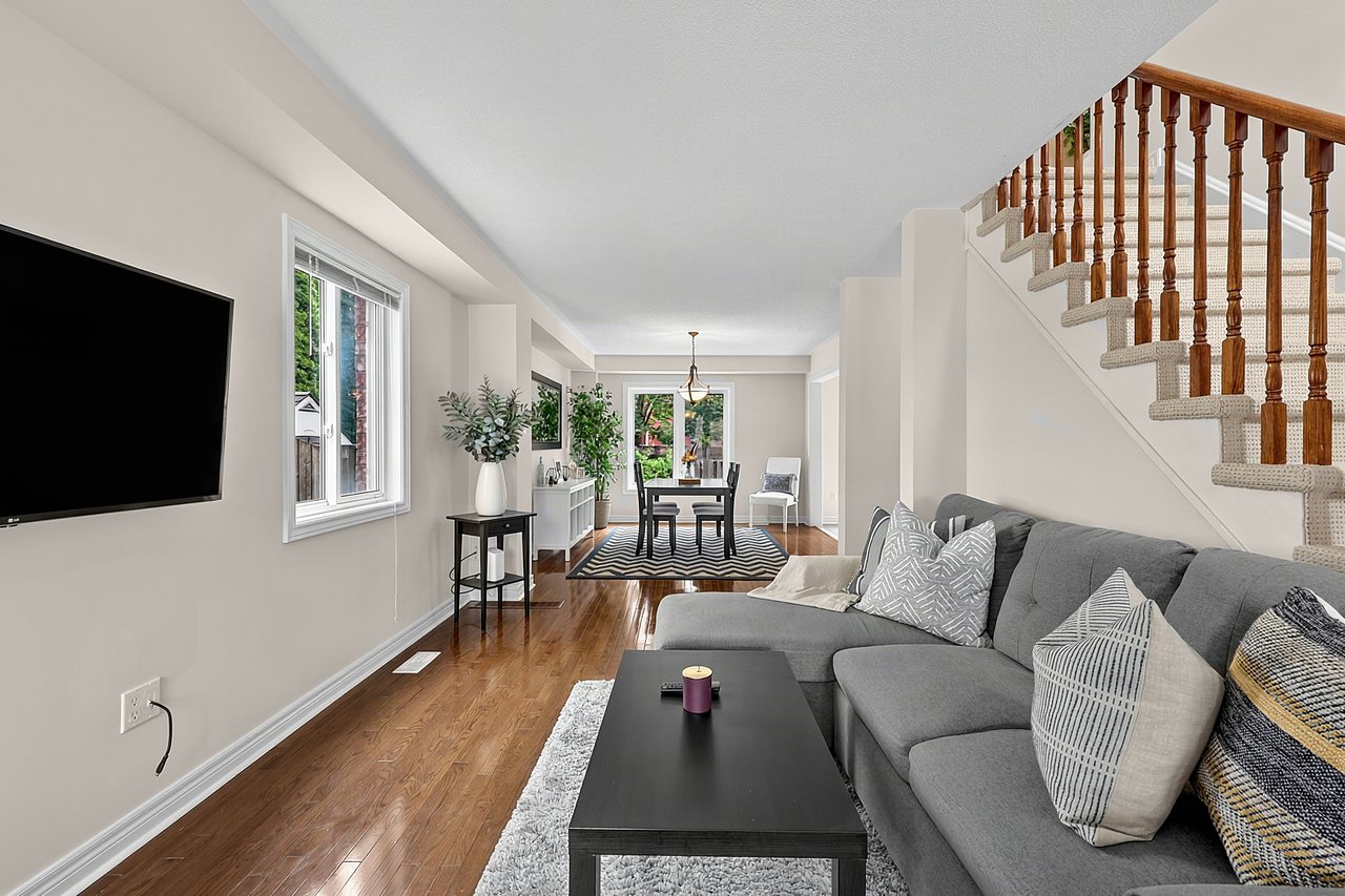 37 Rainbow Ct