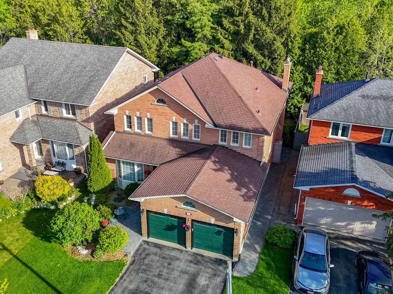 43 Summitcrest Drive