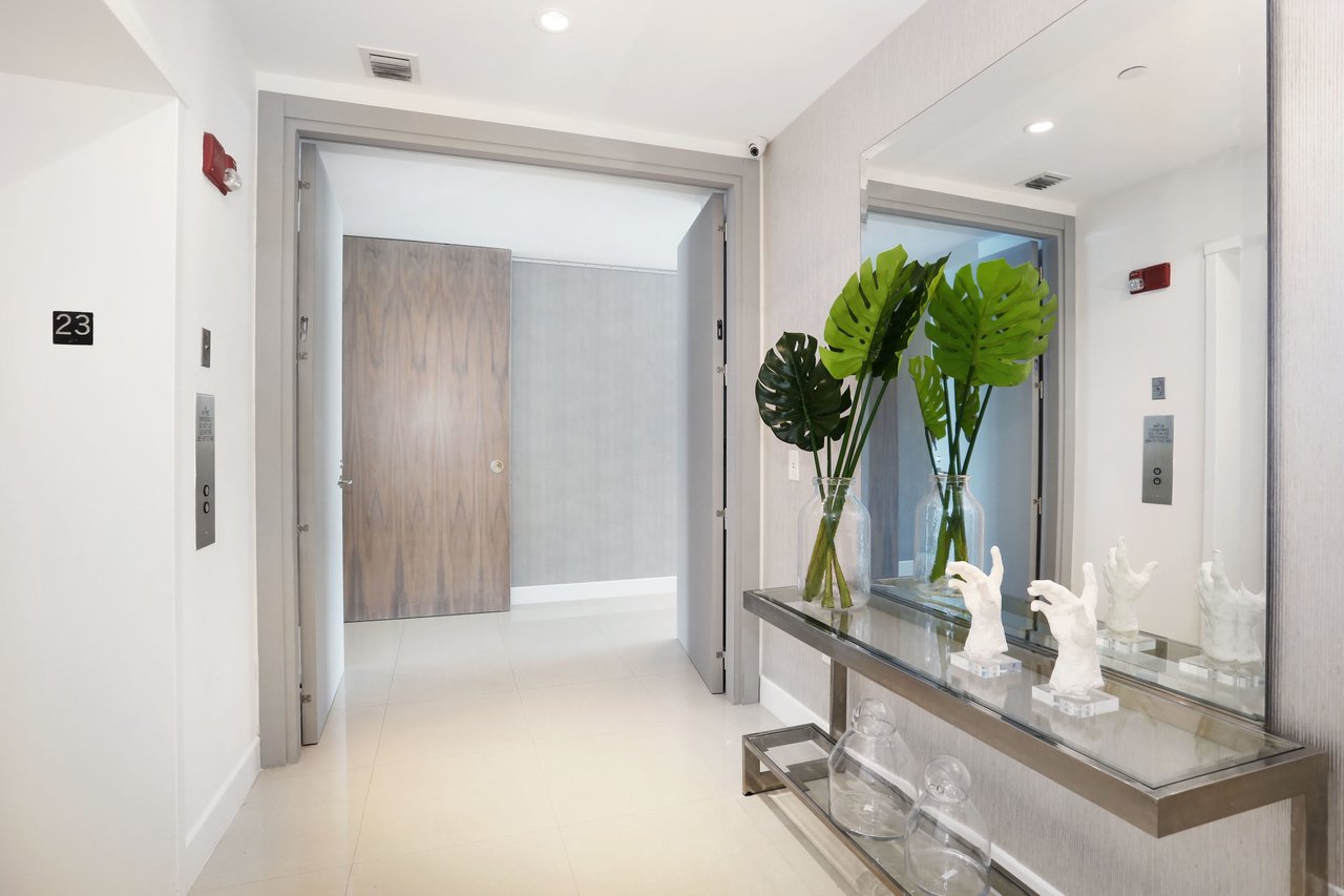 2627 S Bayshore Drive, #2301
