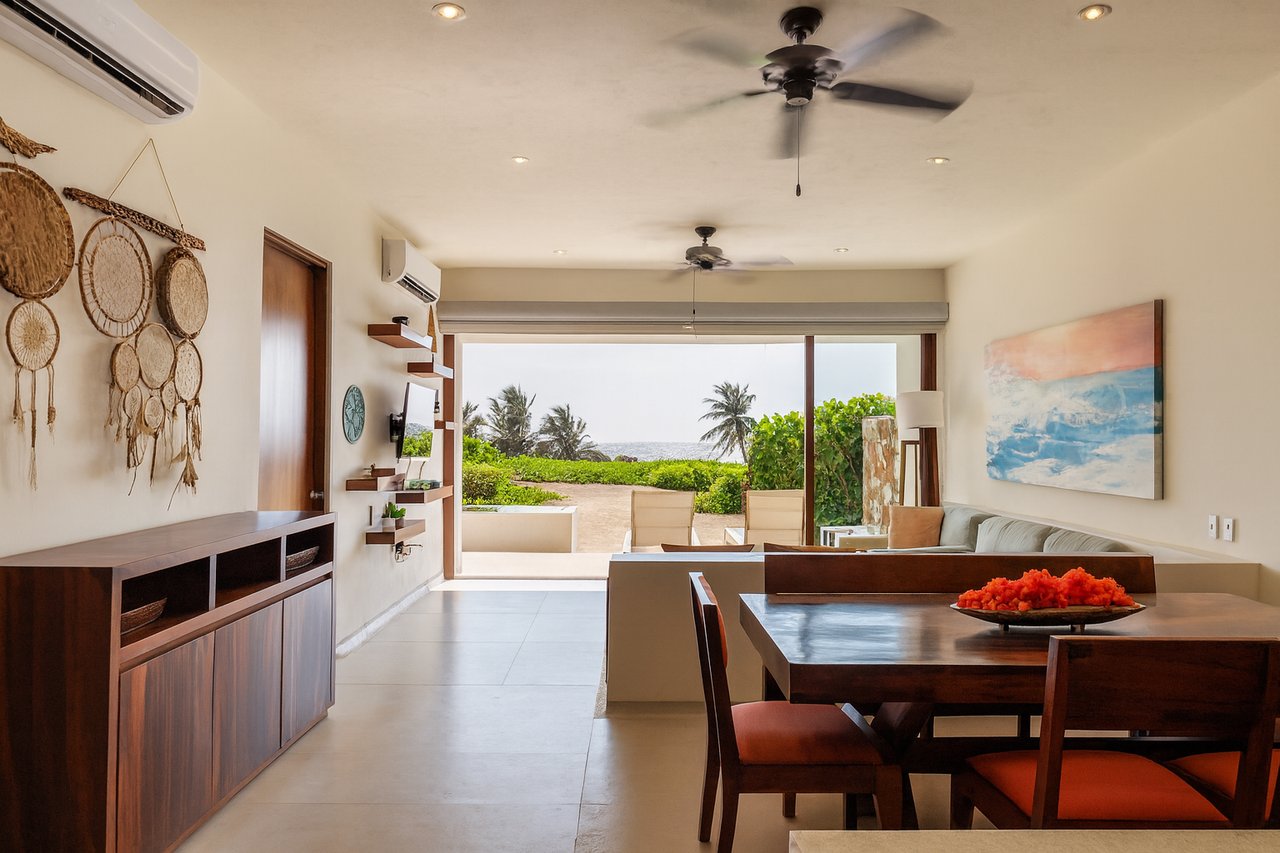 Marea Beachfront Villa I55