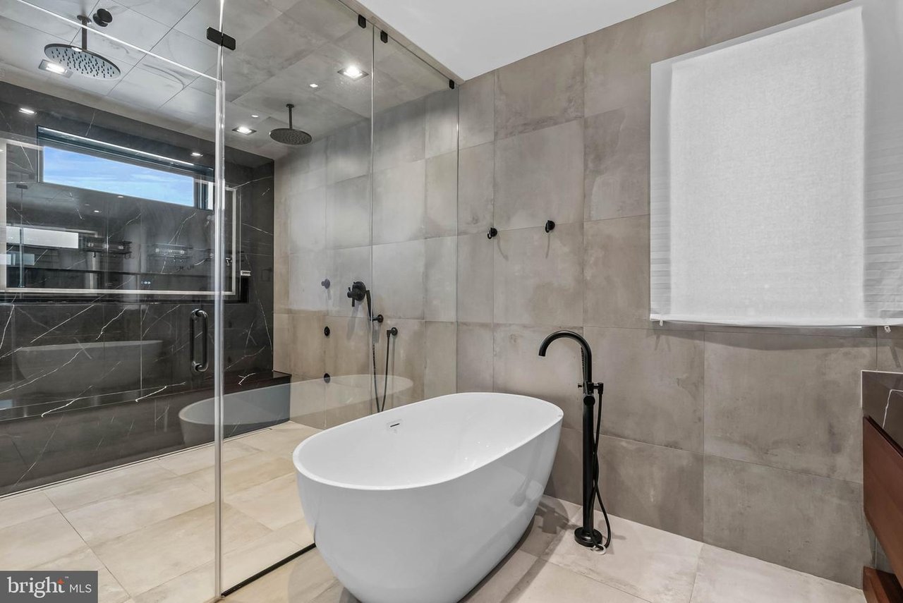 110 S Bonsall St, Philadelphia, PA 19103