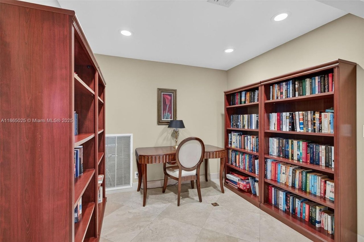 511 Bayshore Dr #1005