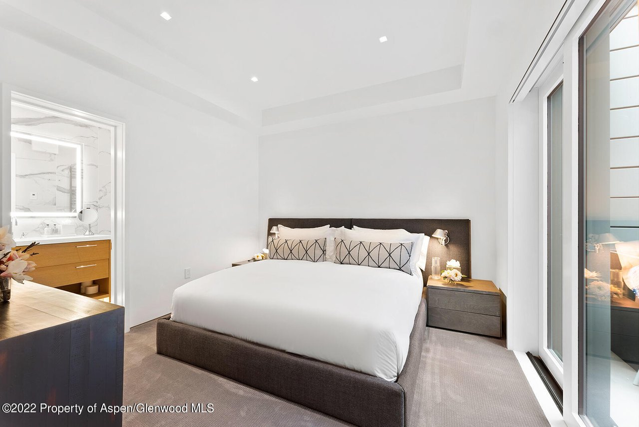 508 E Cooper Avenue, Unit 201