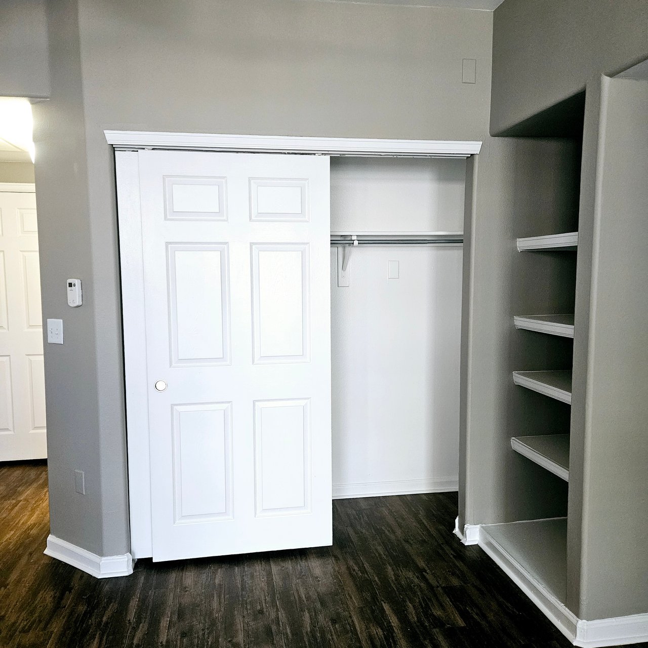 Studio 1 Bath Apartment with Garage included 