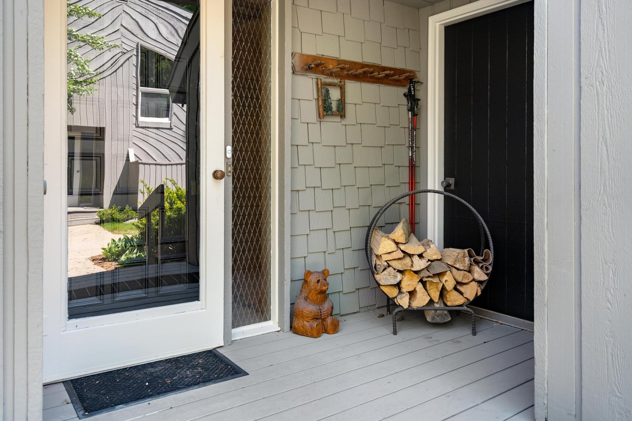 Wildwood Condo, Walloon Lake