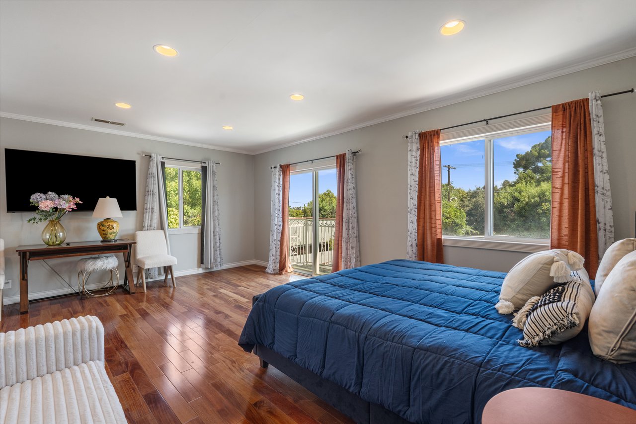 790 N El Molino Ave
