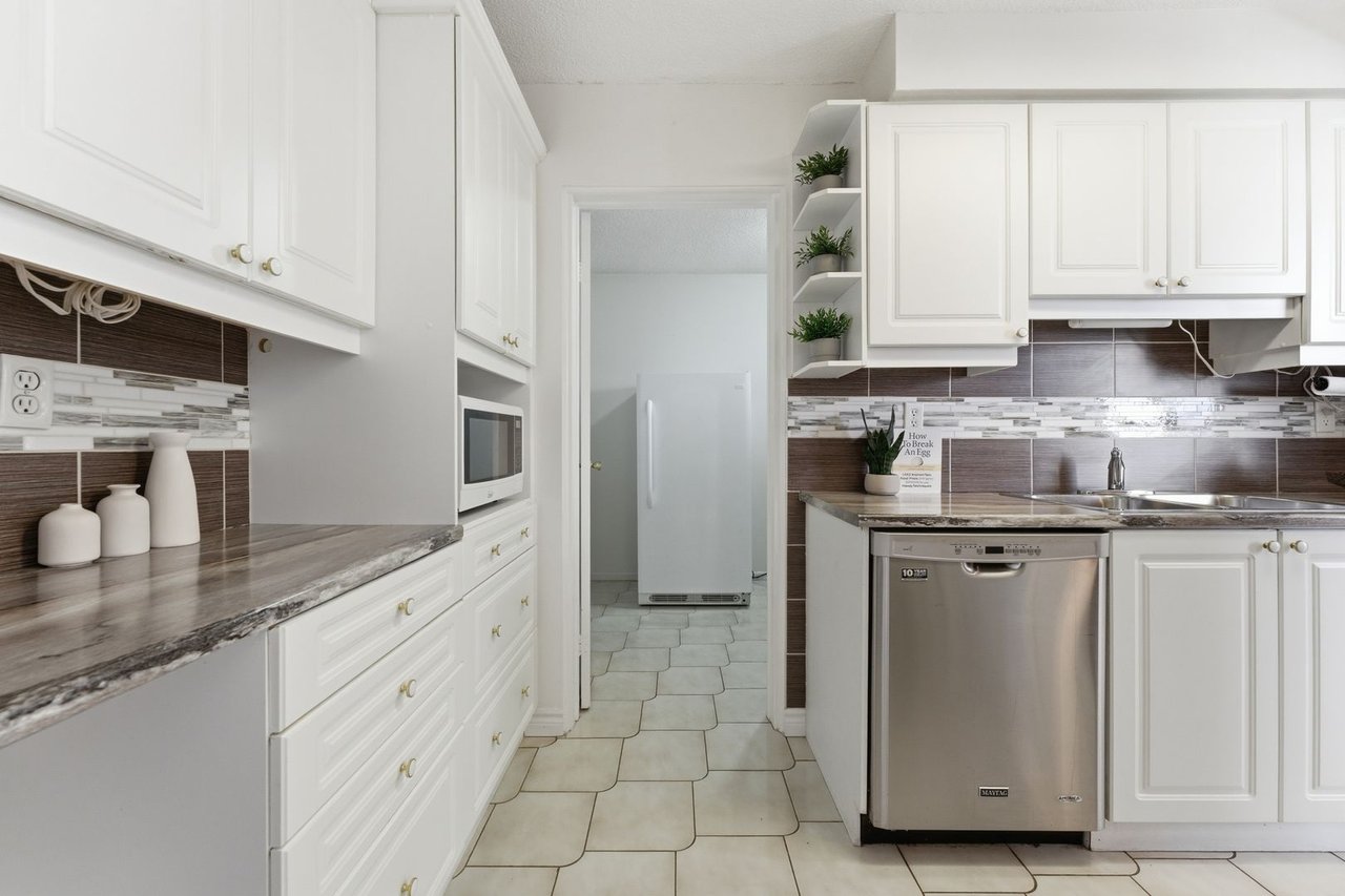 3170 Kirwin Ave 1010