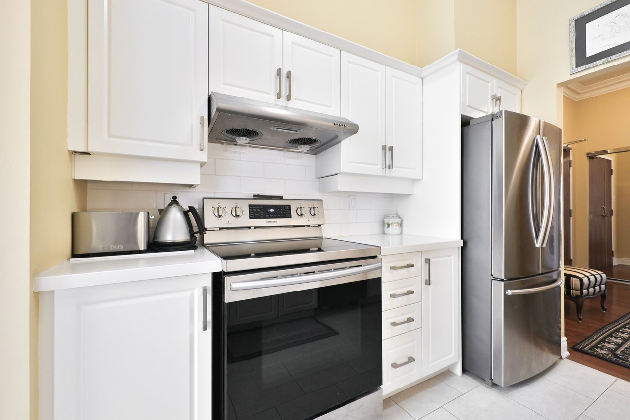 801-2511 Lakeshore Rd W, Oakville