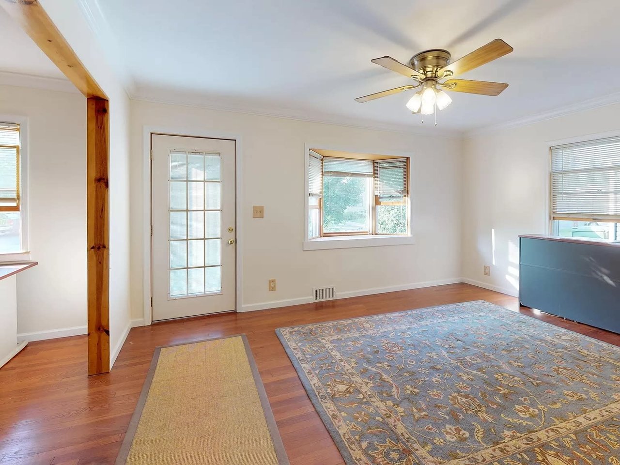 22 Meadowbrook Ave, Eatontown