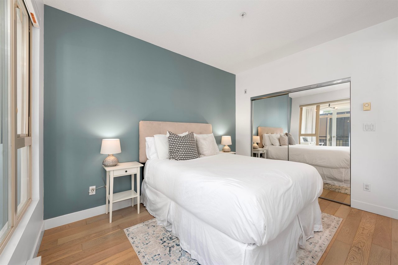 312-205 E 10th Ave