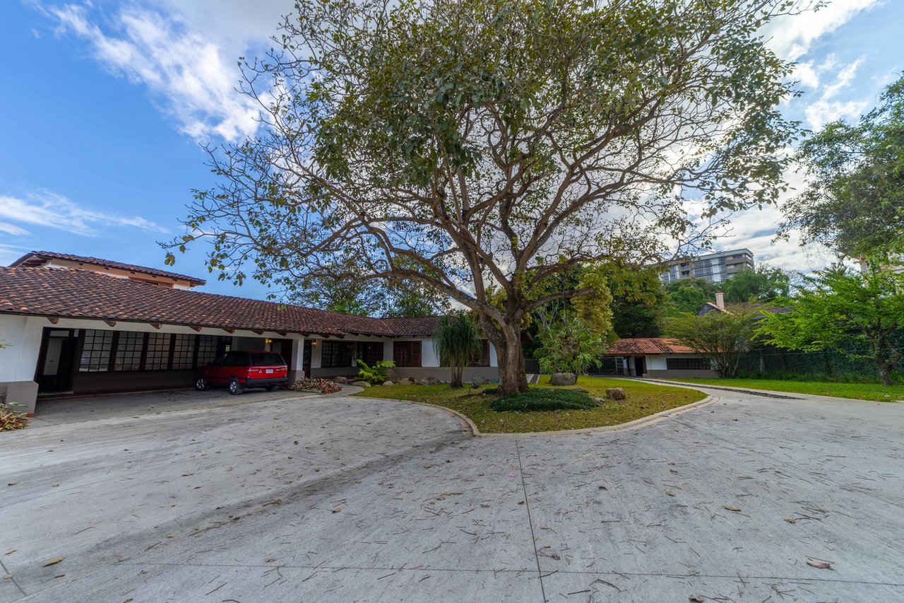 Private Gated Guest House Estate, Escazu, San Jose