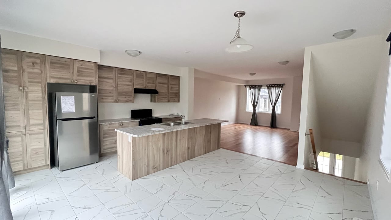 26 Bee Cres