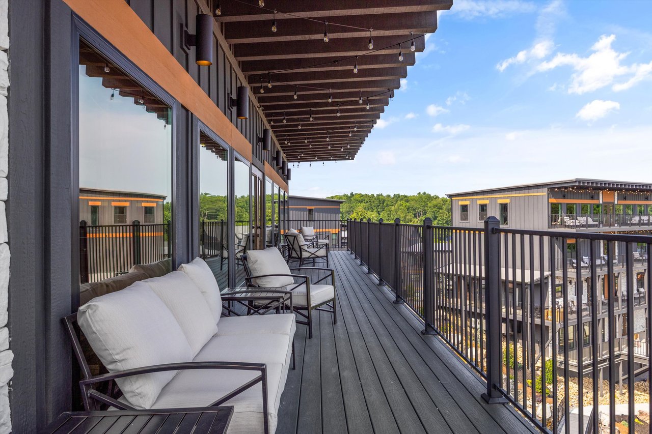 1362 Rambling Creek Way