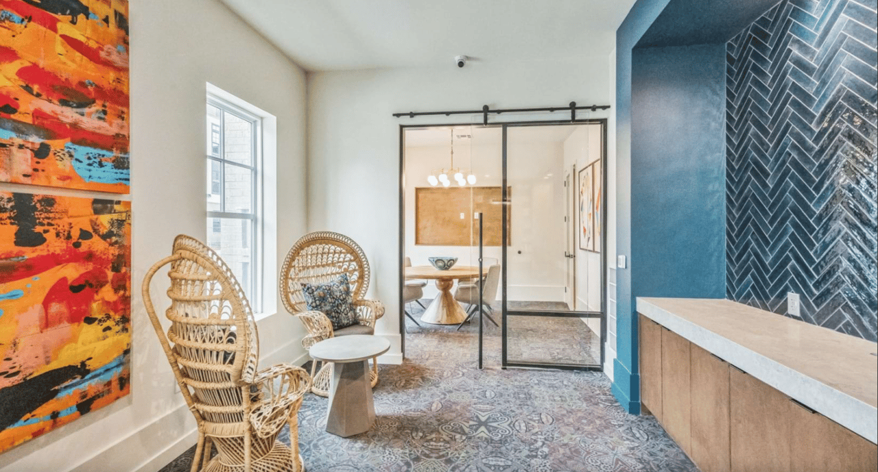 Enjoy 10 Weeks Free on all Units! Plus $1,000 Look & Lease Special!