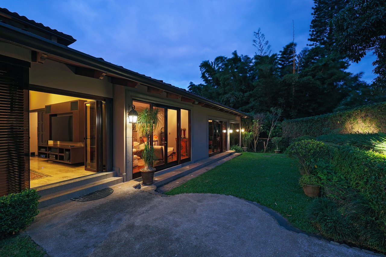 European Estate Pool Villa, Escazu, San Jose
