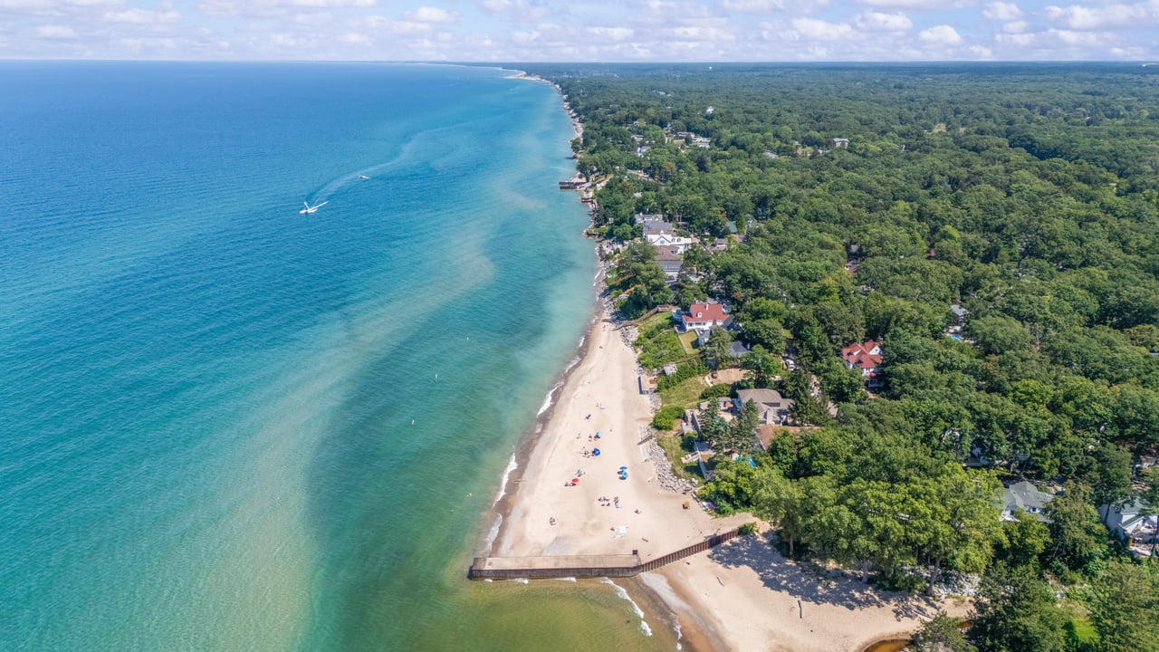 47118 Oak Avenue, Grand Beach, MI 49117
