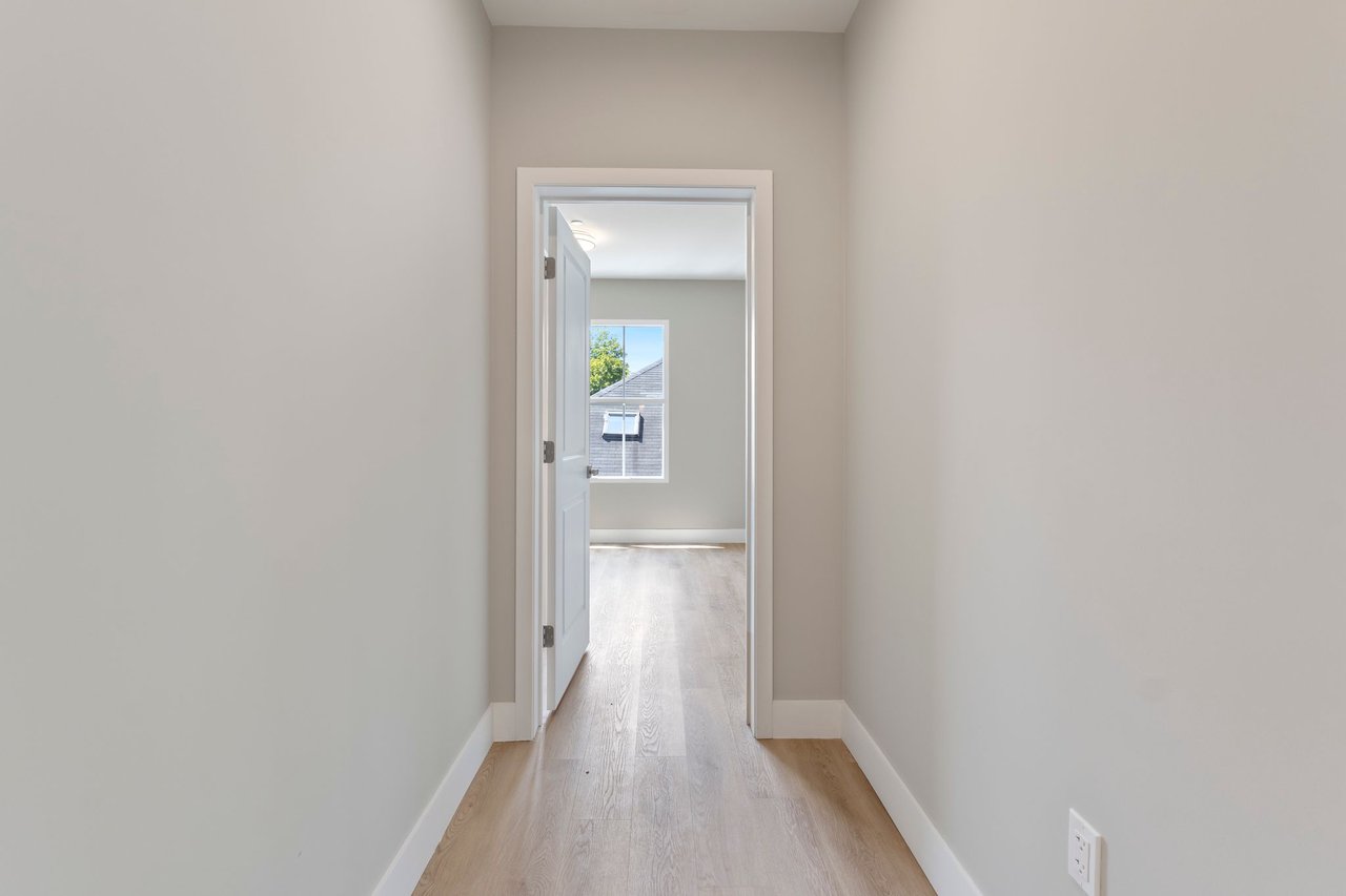 298 Main Street, 3E