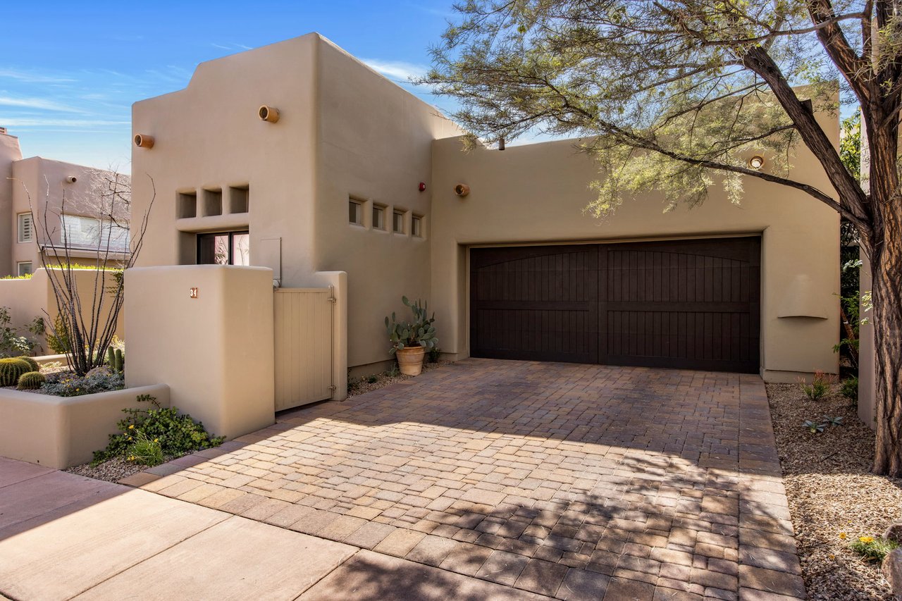 Pavoreal Old Town Scottsdale Guard Gated Elegance