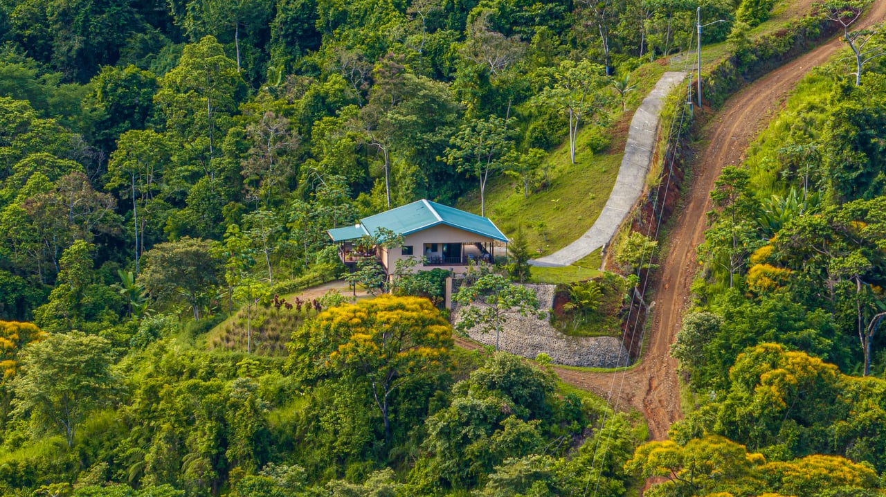 Mountain Farm & Homestead Opportunity in San Josecito, Costa Rica