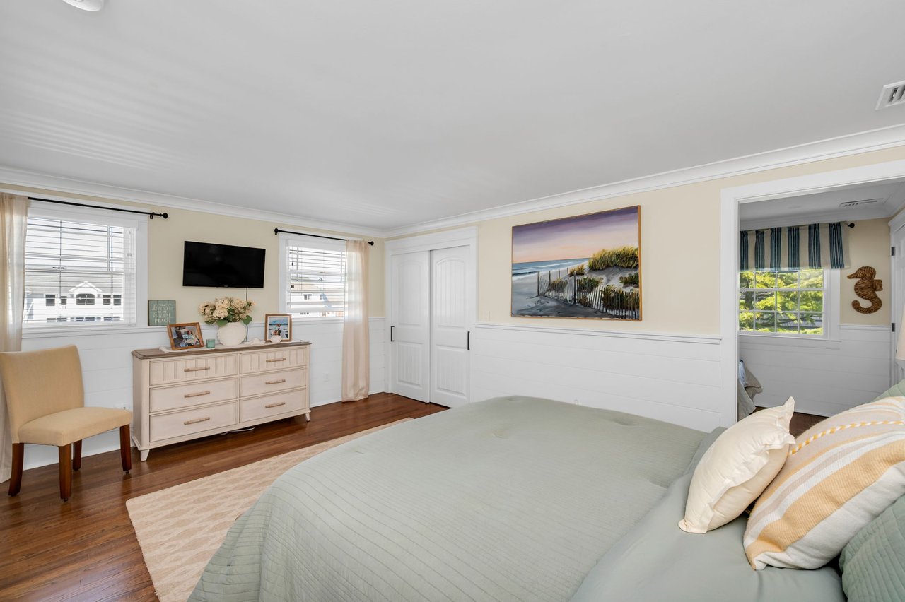 Exclusive Curtis Point Home with Pool