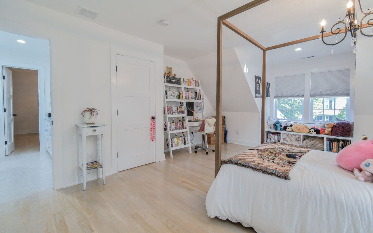 956 Oldfield Road