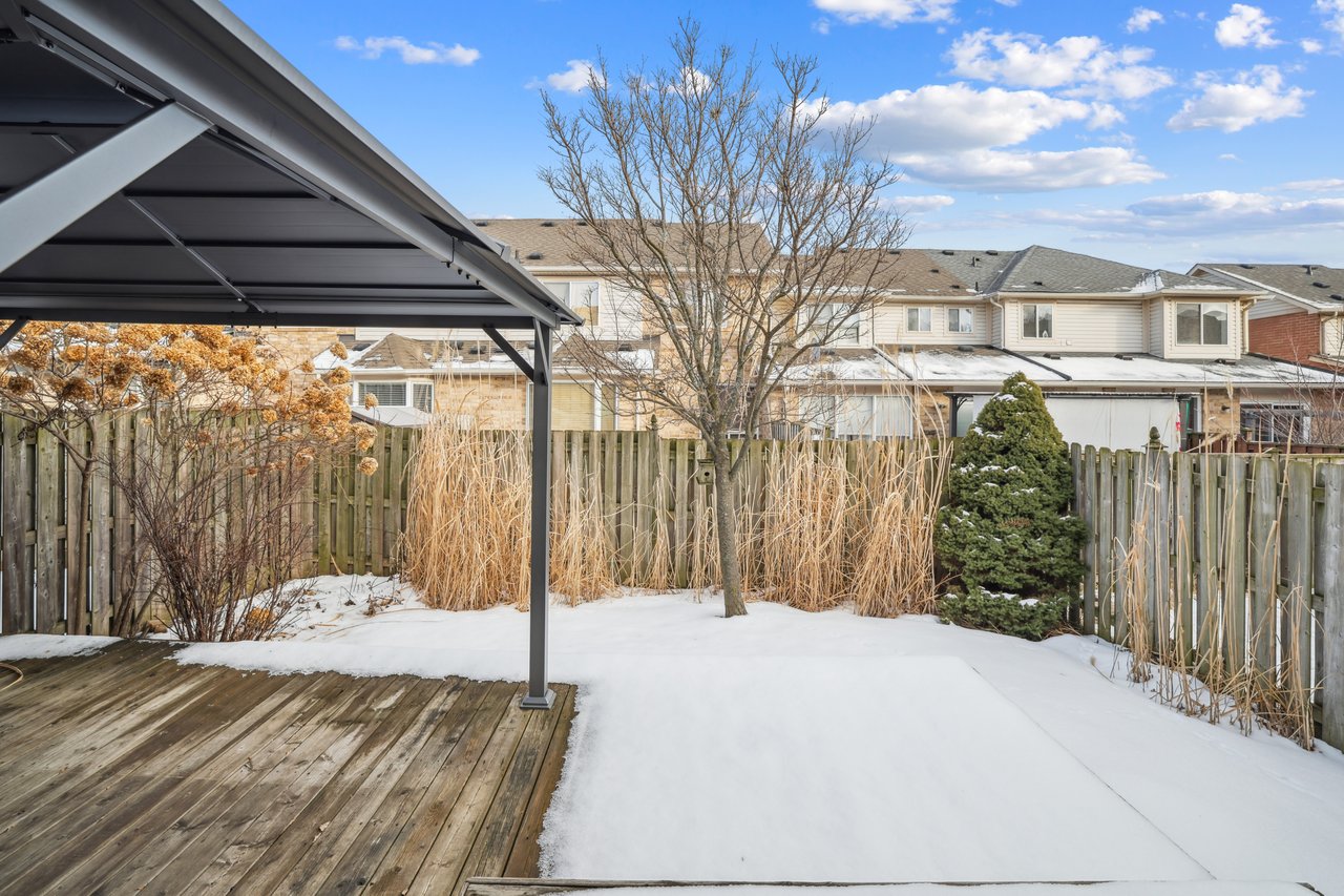 Beautiful End Unit Freehold Towhome in desirable Westmount!