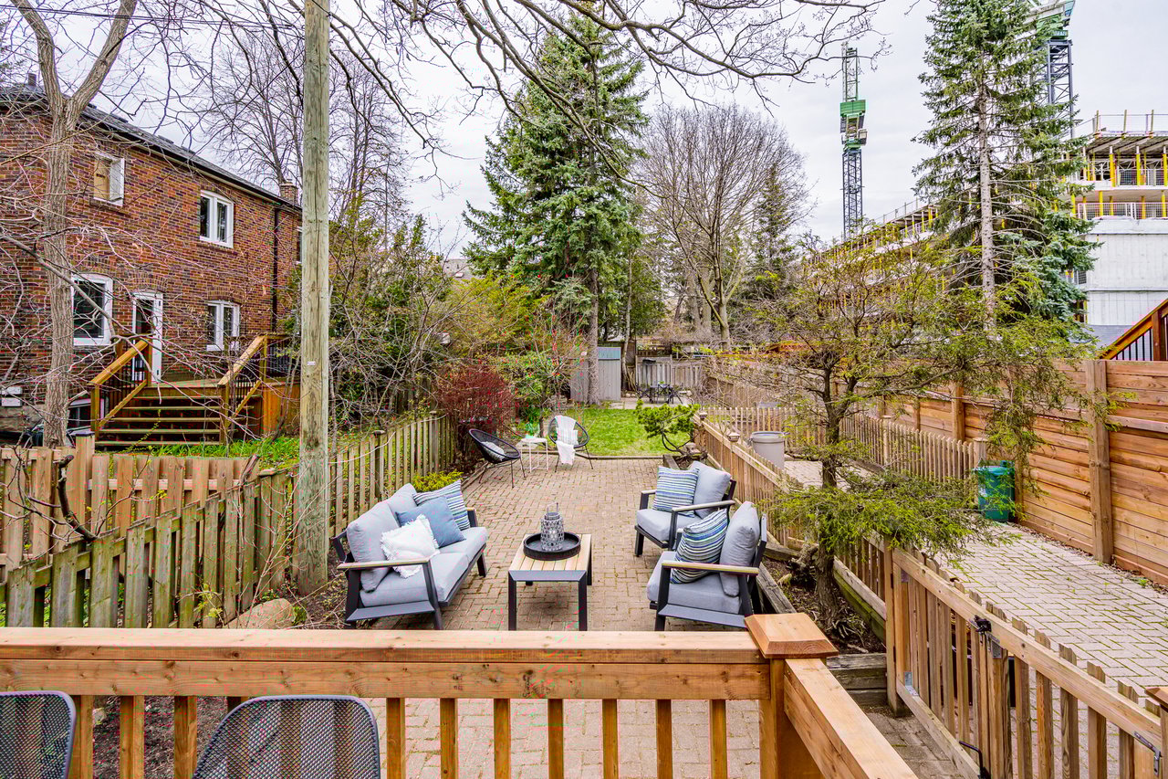 608 Soudan Ave