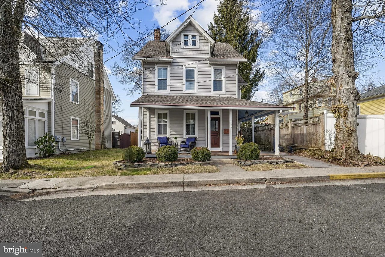 129 Worthington St