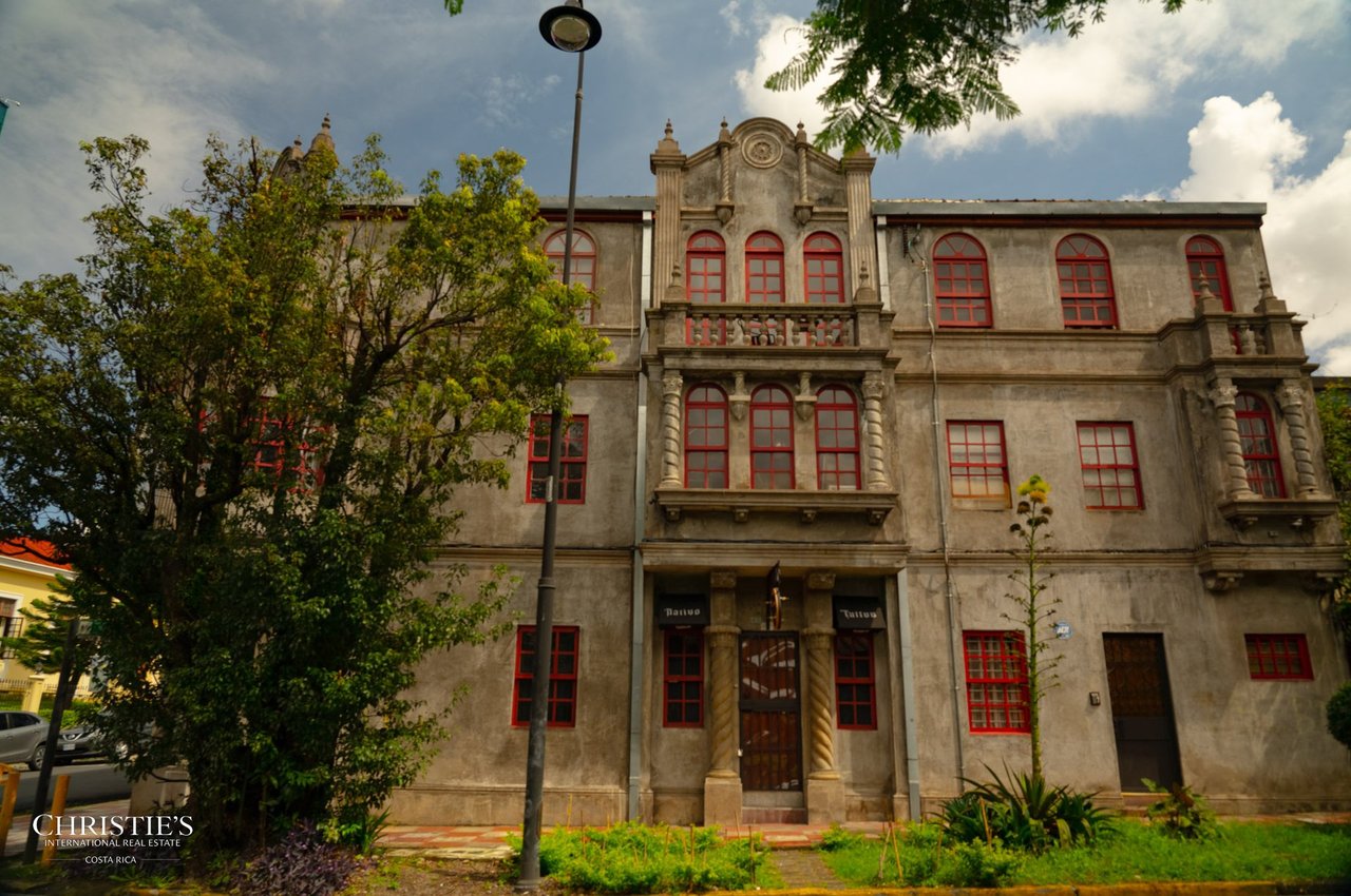 Edificio Jiménez- A Timeless Architectural Gem in Historic San José