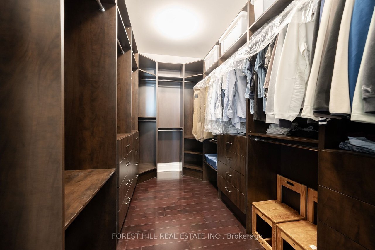 LIVING IN ARIA PENTHOUSES