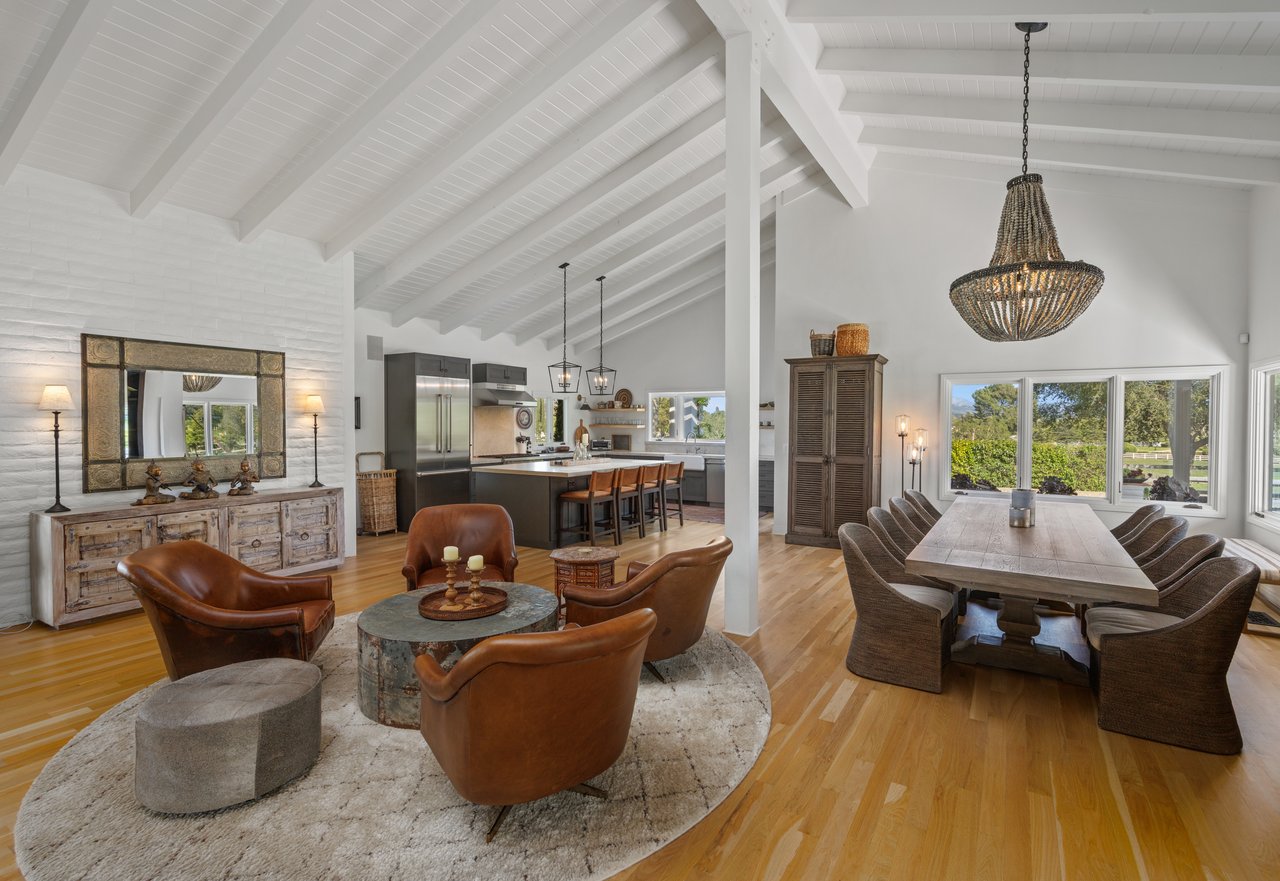 CONTEMPORARY HACIENDA with Privacy, Views, and Quality Craftsmanship