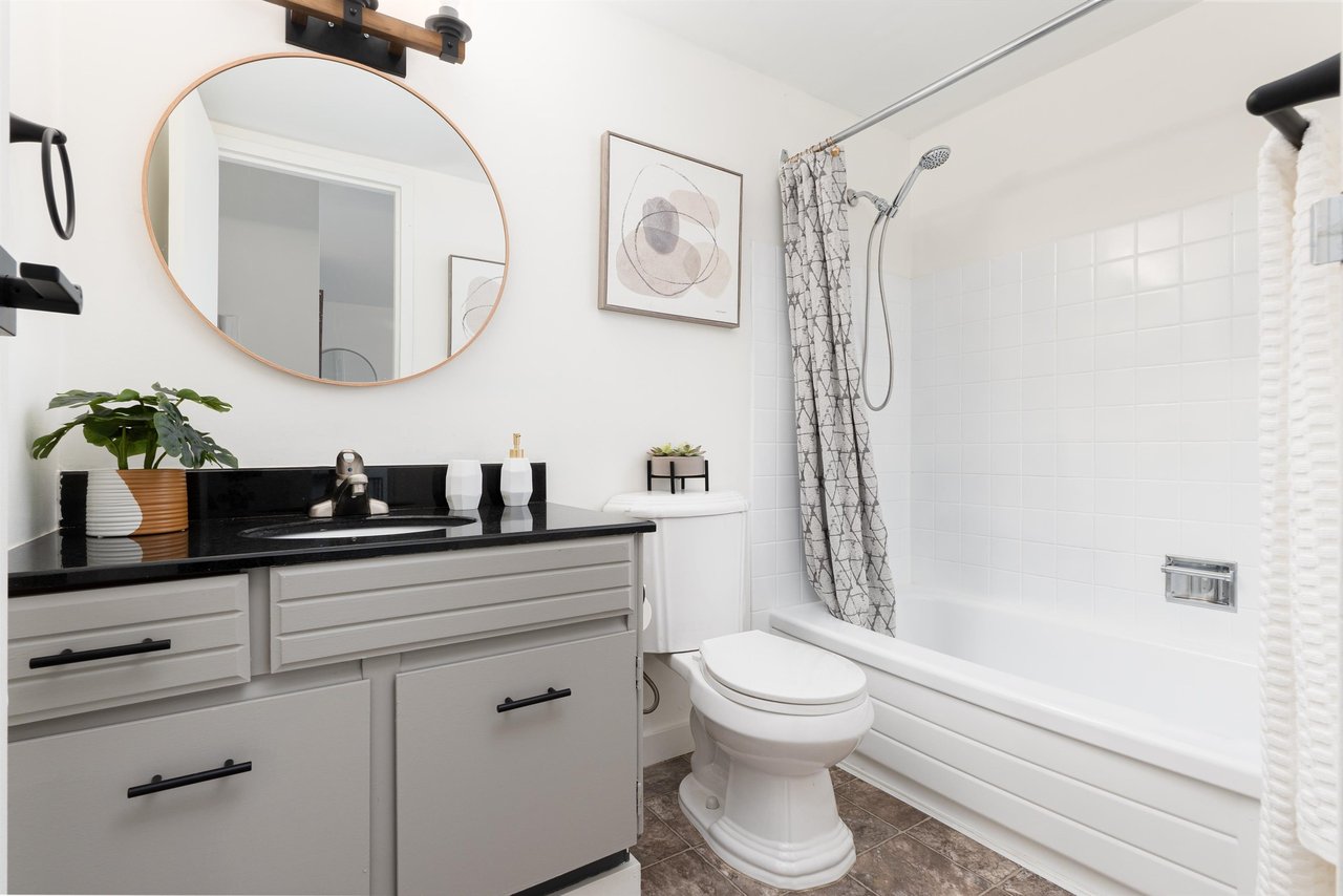 307 W 2nd St, #211