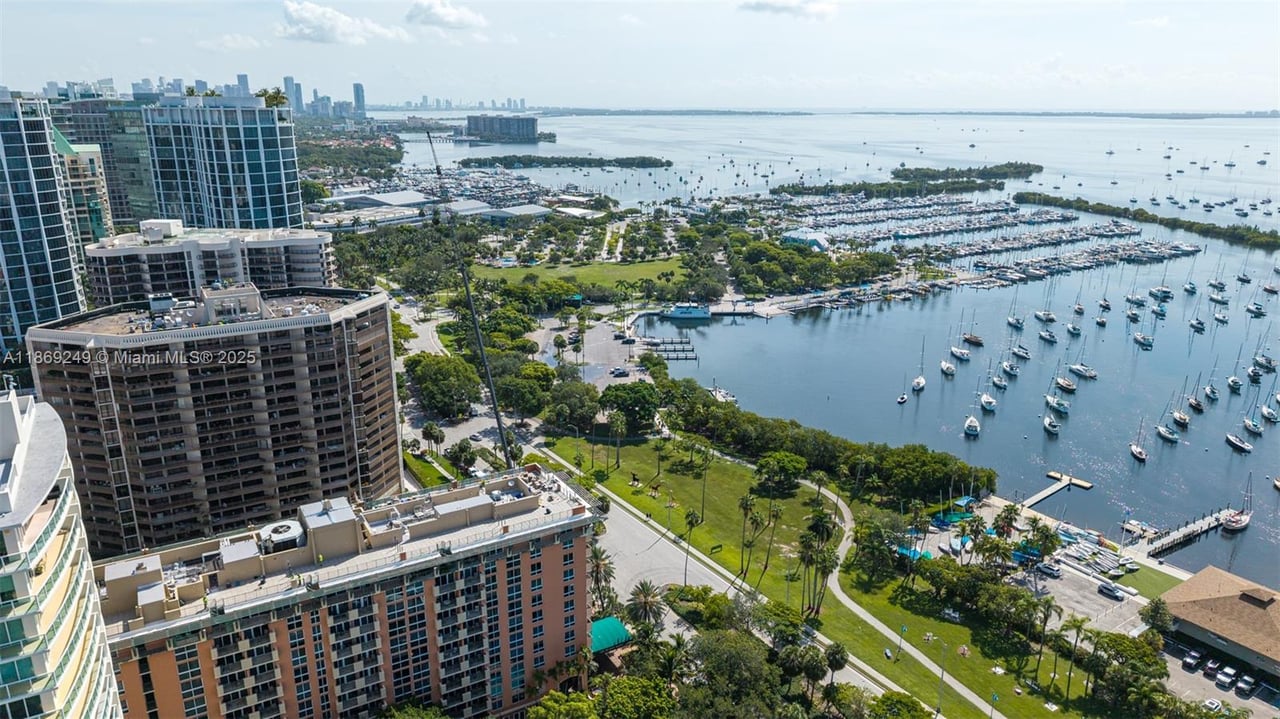 2951 S Bayshore Drive | Unit 917