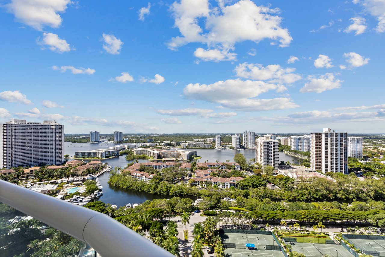 6000 Island Blvd # 2507