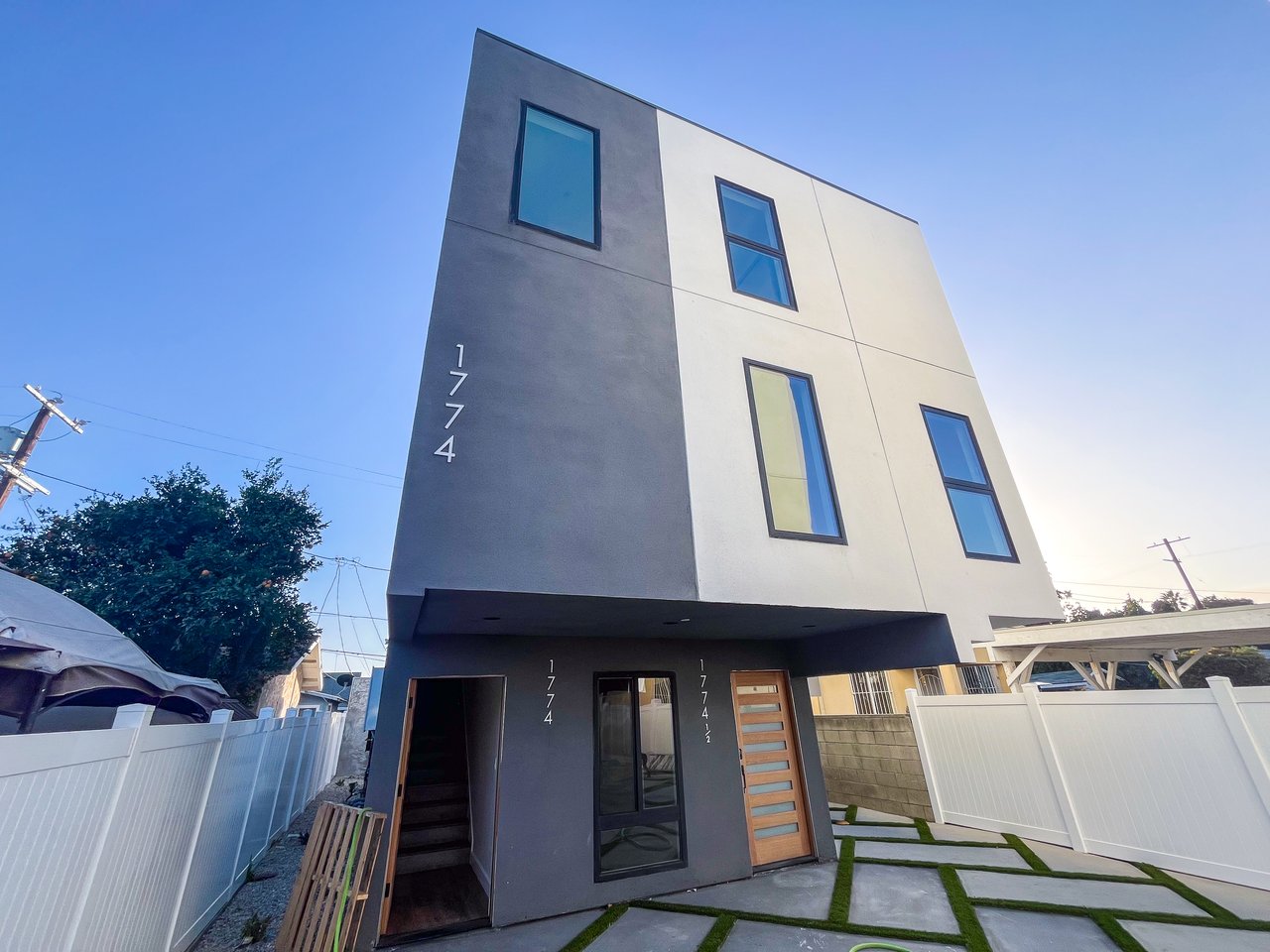 Brand-New Luxury Triplex in Jefferson Park