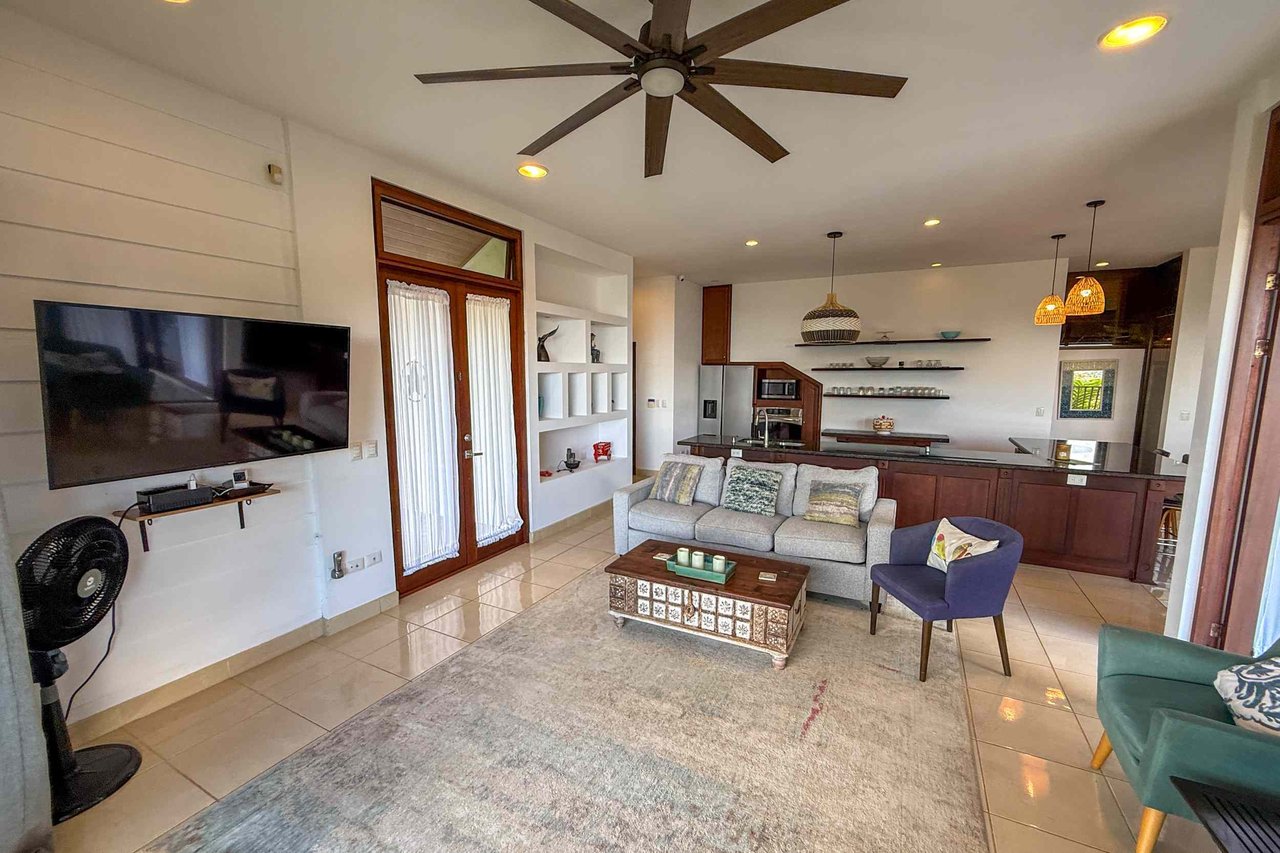 Panoramic Ocean View 4-Bedroom Home with Big Pool & Ample Space to Entertain in Ojochal Costa Rica