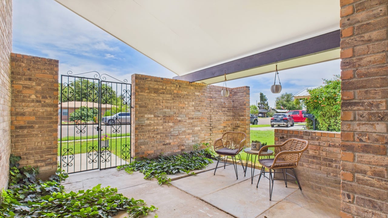 2105 Wyoming Ave