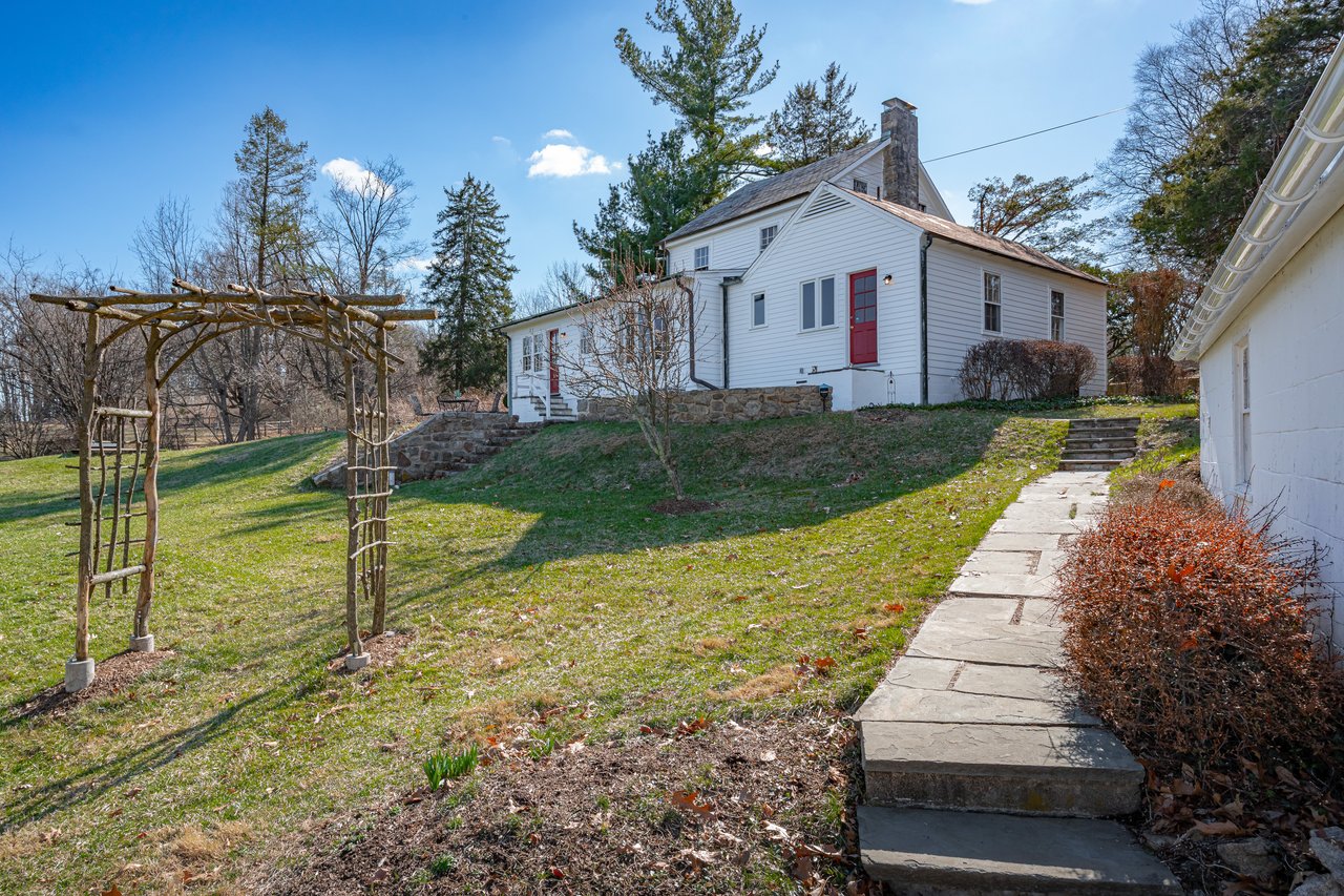 2016 Stonesthrow Road