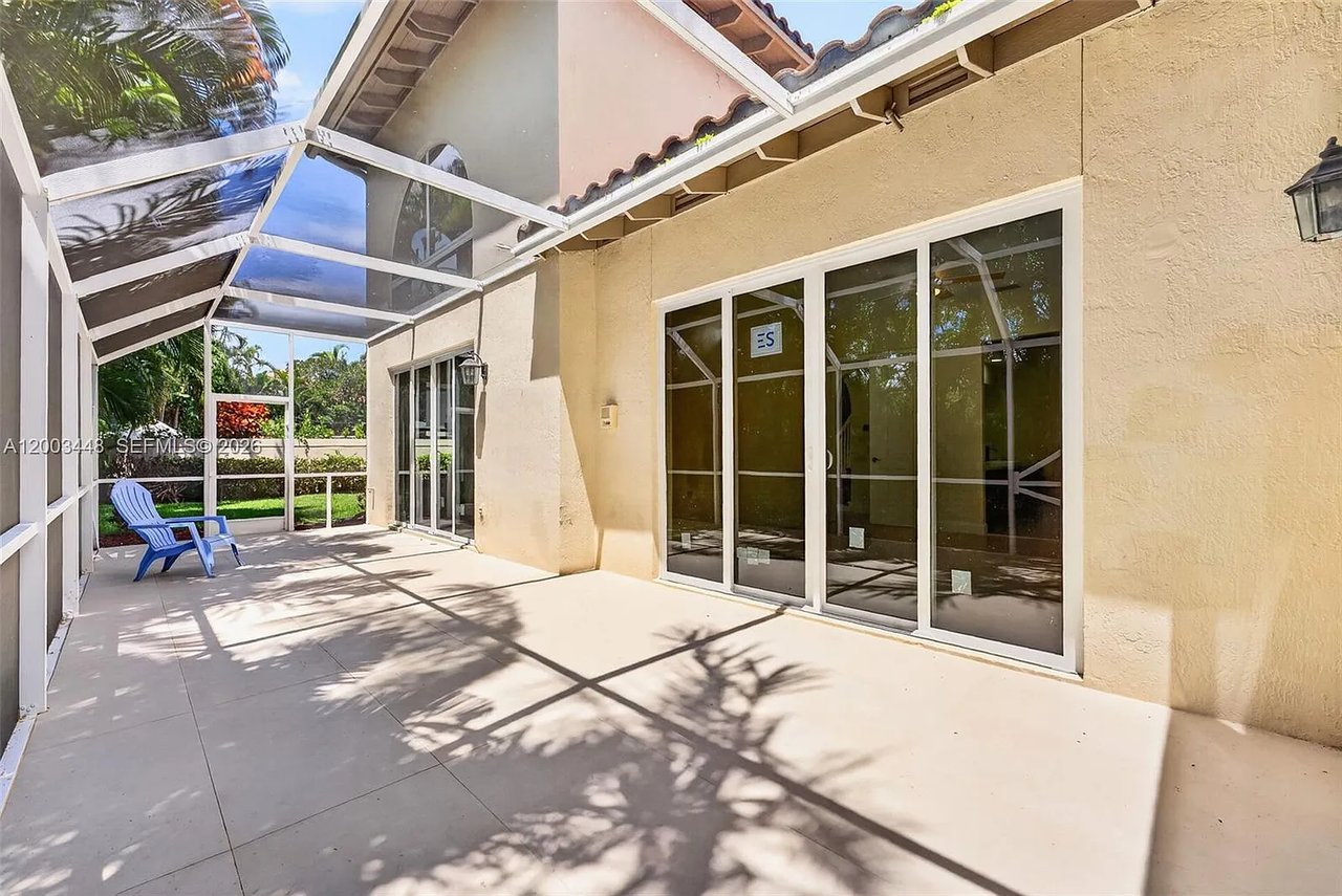 2546 NW 52nd St