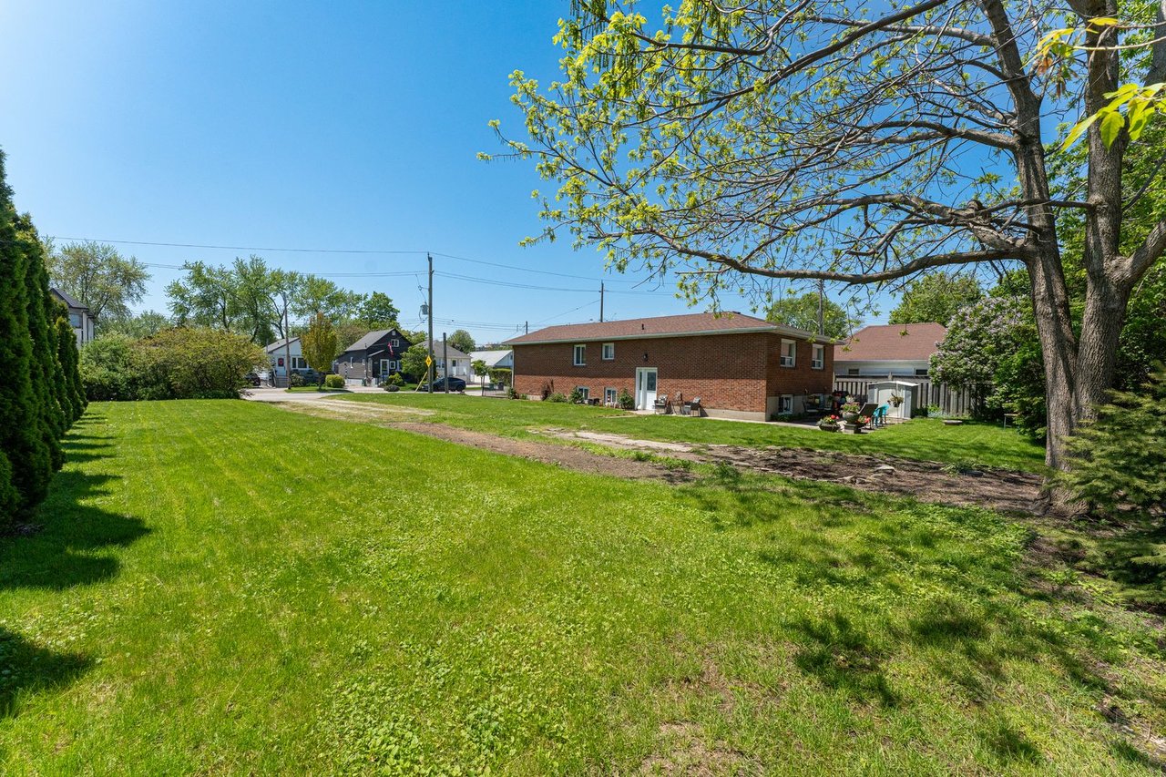 1067 Alexandra Ave