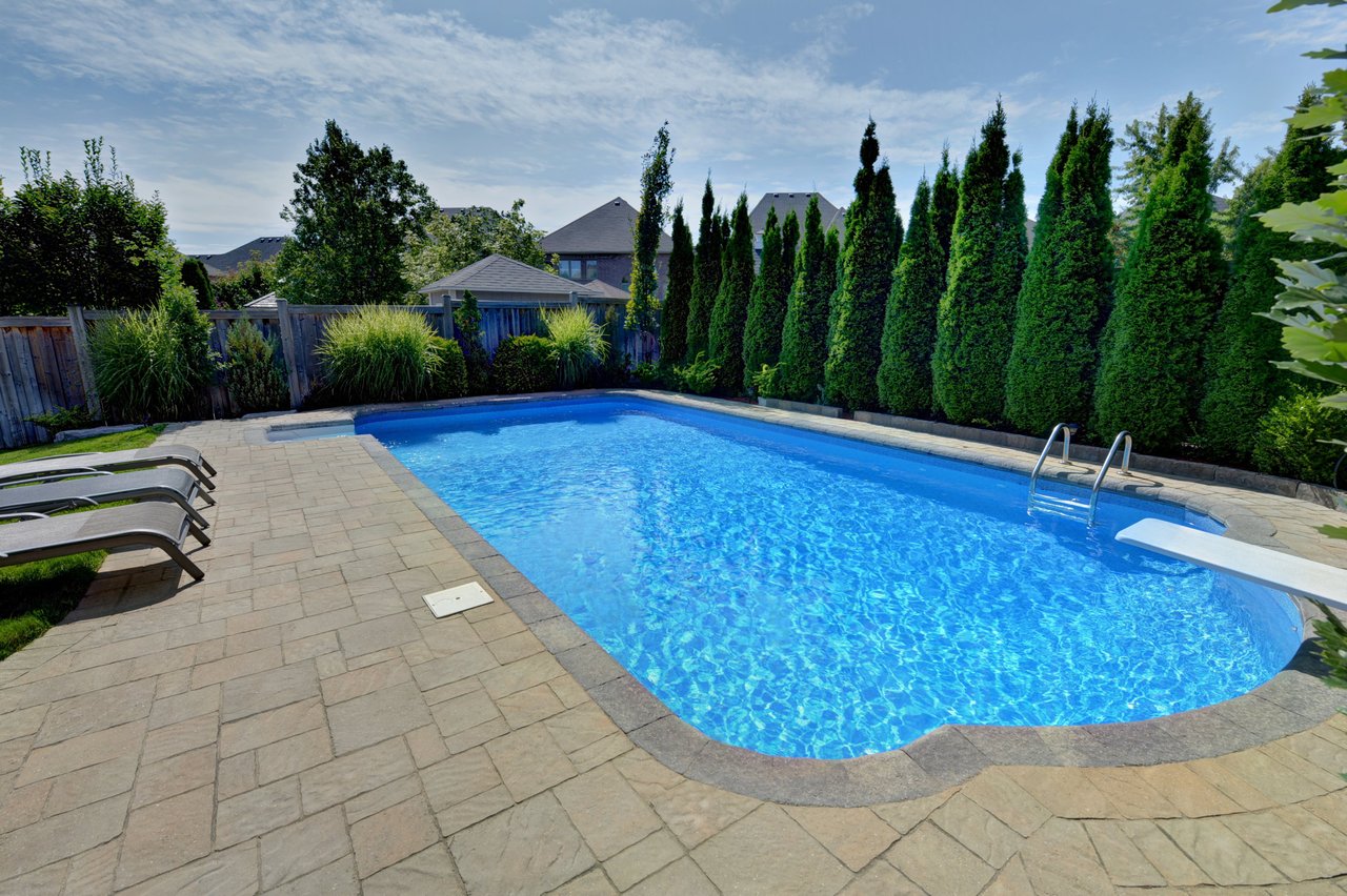 2316 Hall Manor Dr