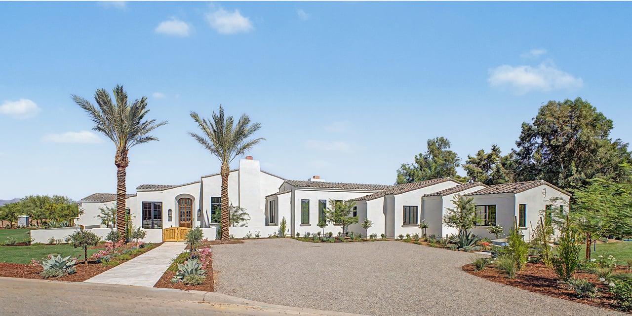 The Berneil House Paradise Valley Demonstrates Organic-Luxe design