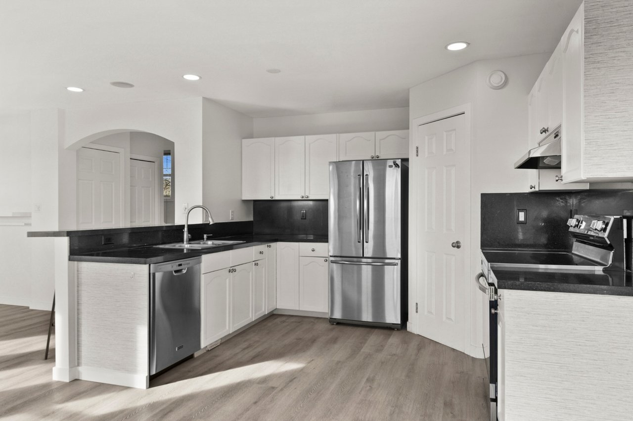 12345 Coventry Hills Way NE