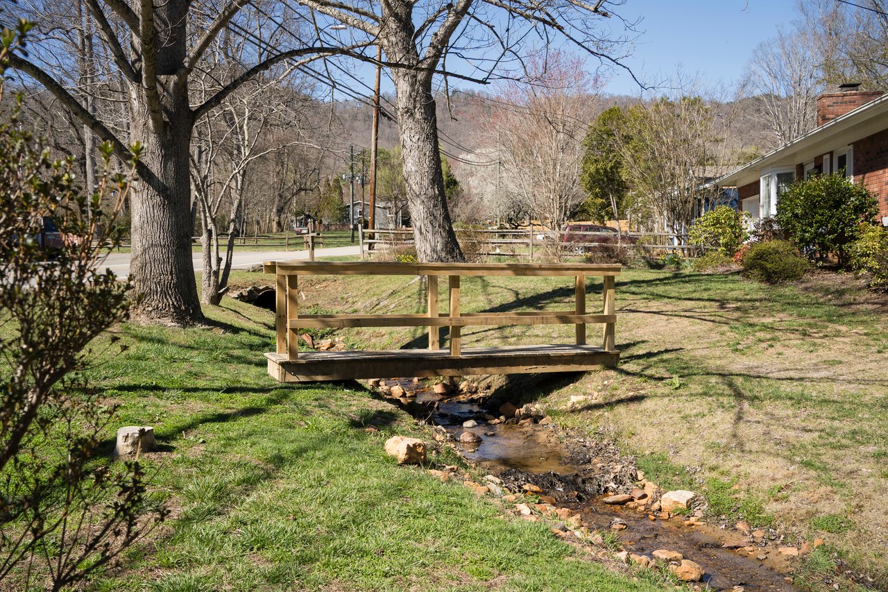 879 New Haw Creek Road