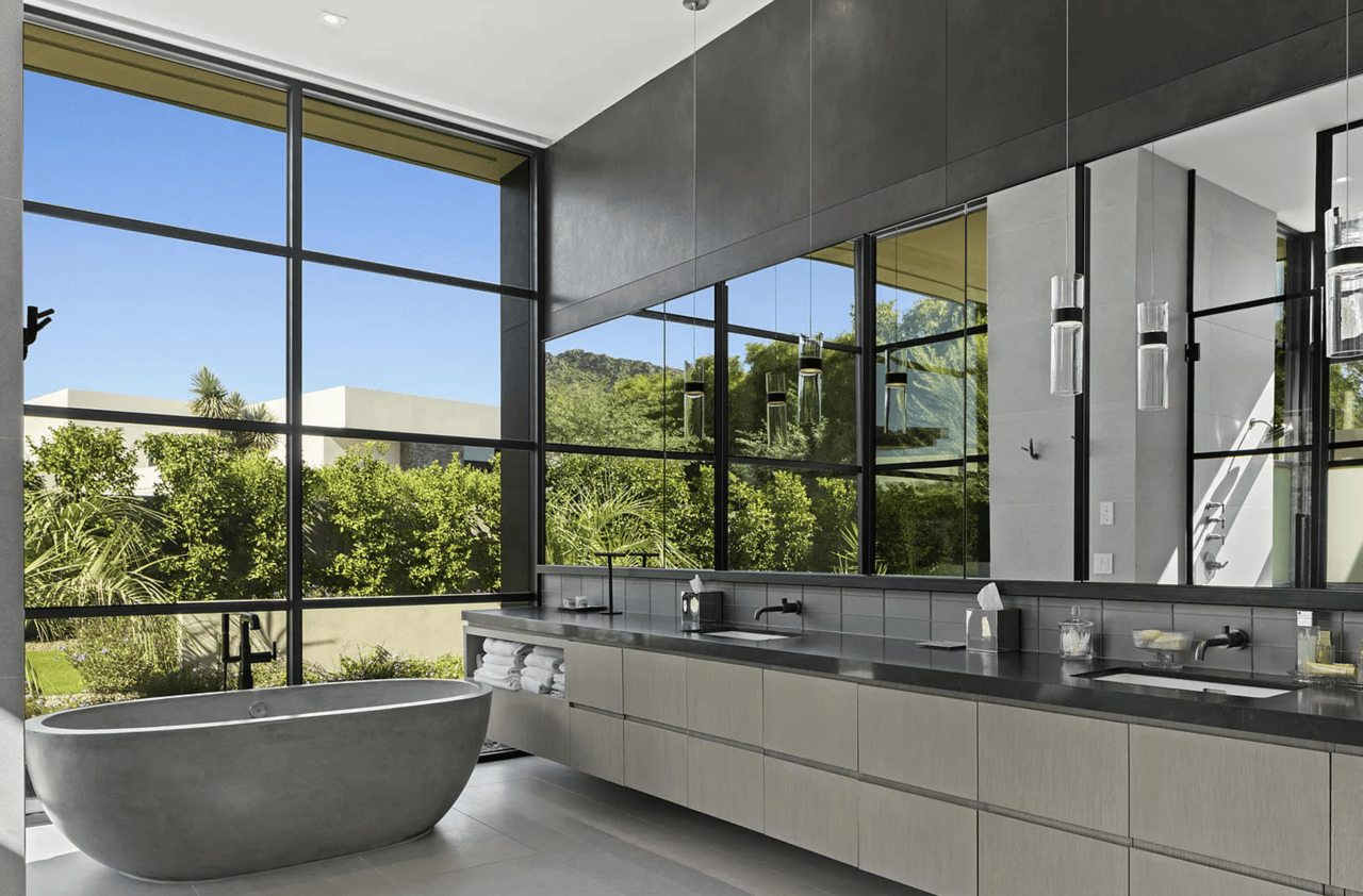 Luxury modern estate with resort like backyard in Paradise Valley Arizona