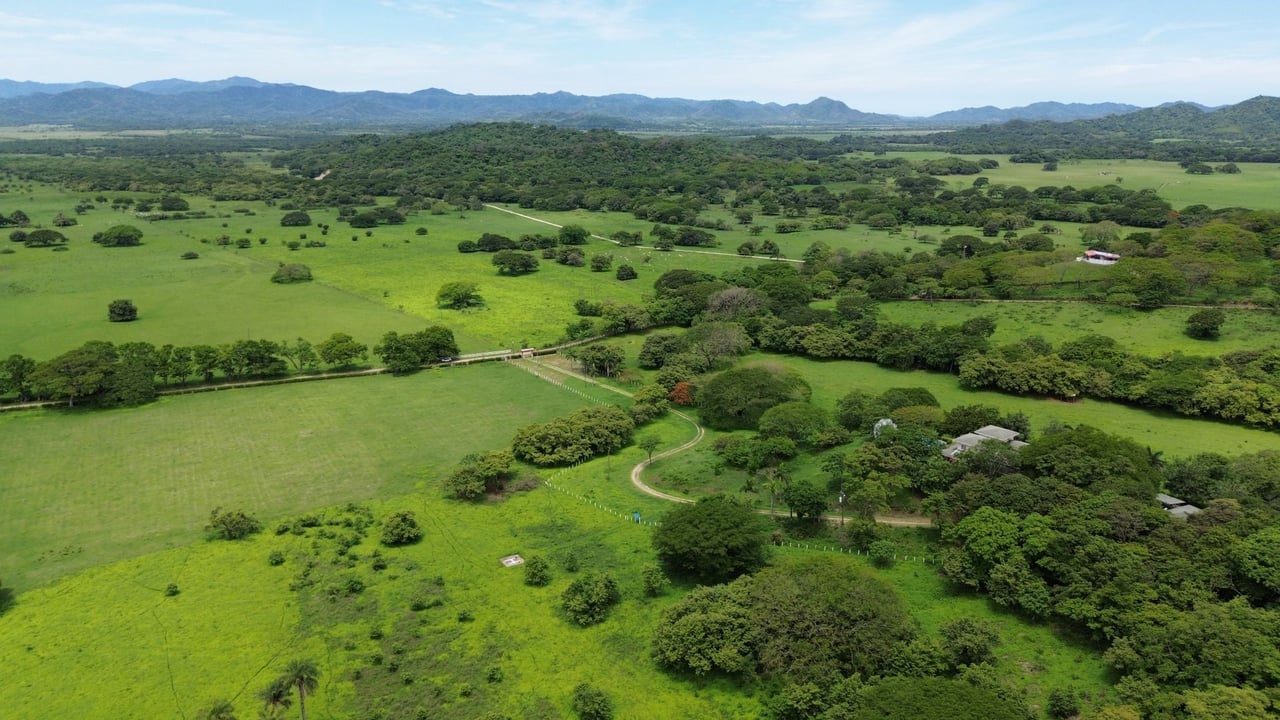 Prime 444-Acre Investment Opportunity 