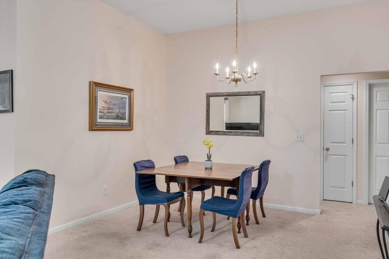 596 Carters Grove Rd
