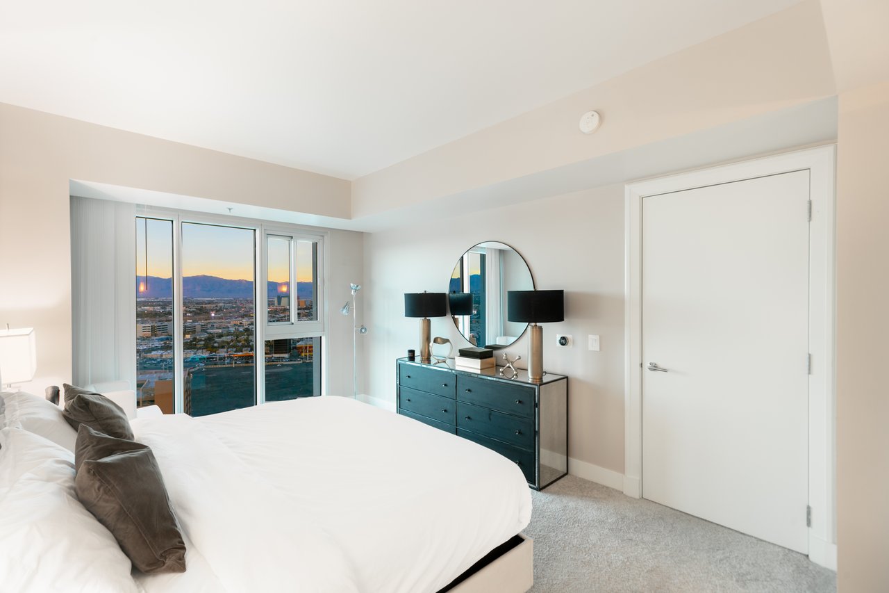 2700 Las Vegas Boulevard 2303