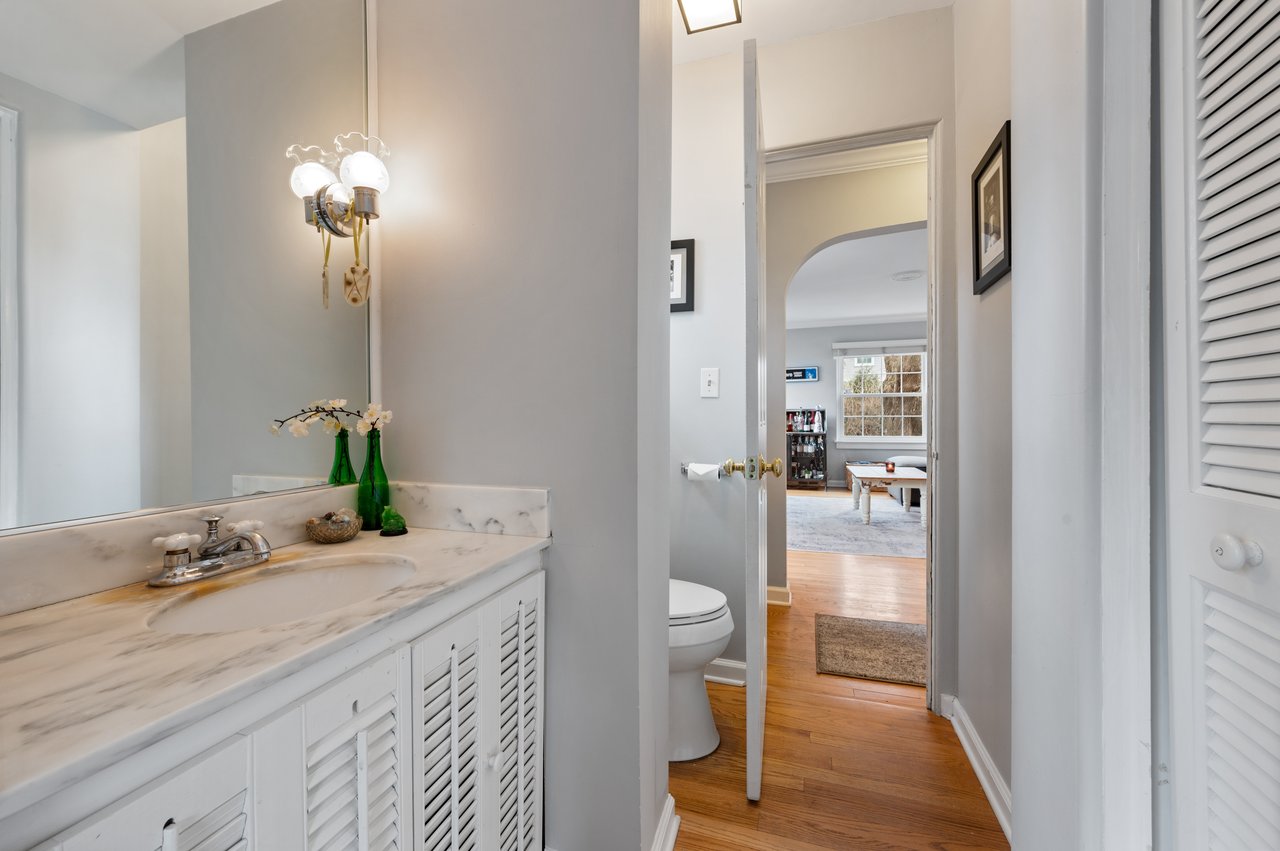 530 Woodland Lane South 