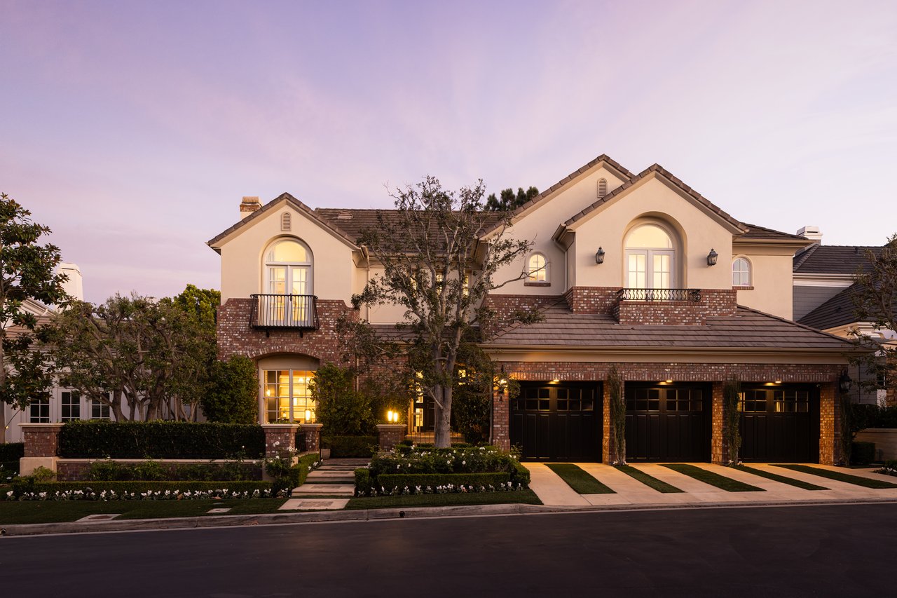 8 Gleneagles Drive